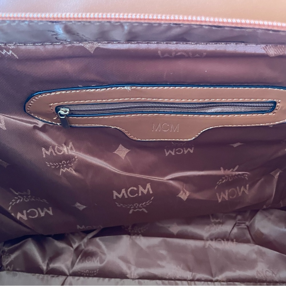 Handbag - Picture 4 of 5